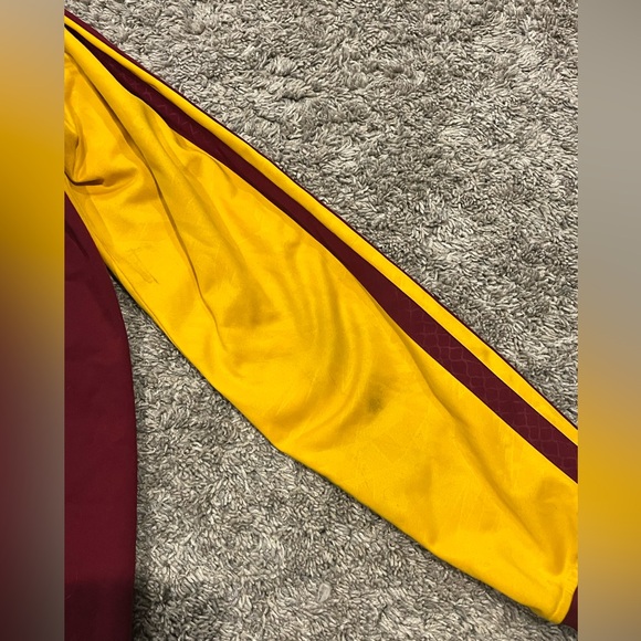 Cleveland Cavaliers Adidas Full Zip Red and Yellow Men’s Size Small - Picture 7 of 7